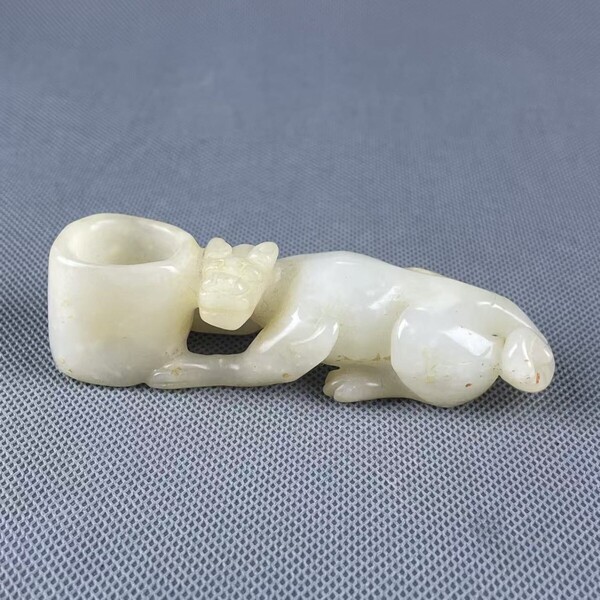 収集品 本物和田白玉 手彫り 獣紋 筆添 墨池 水盂