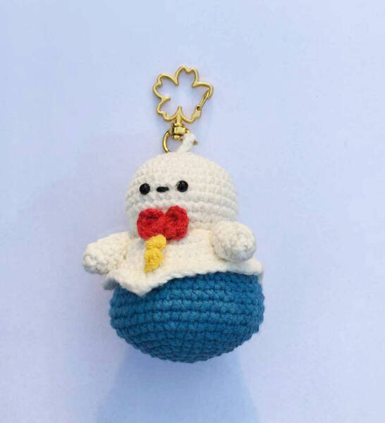 【新品】かぎ針編み 手作り ハンドメイド チャーム 編みぐるみ キーホルダー 綿アクリル混紡糸 恋と深空 レイ 雪だるま ぬいぐるみ