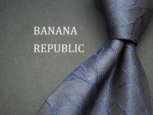 BANANA REPUBLIC