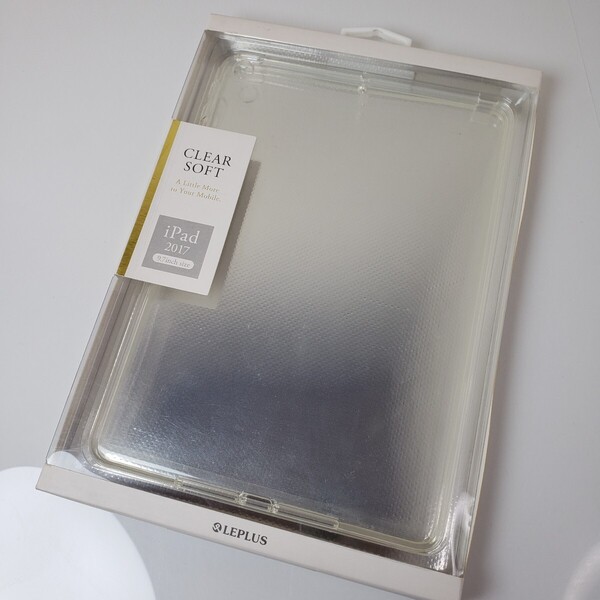iPad 9.7インチ 2017年 2018年 ソフトケース クリア 885