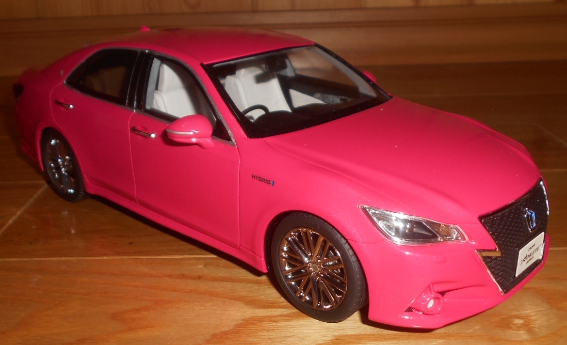 トヨタ クラウン ハイブリッド アスリート G ピンク 1/18