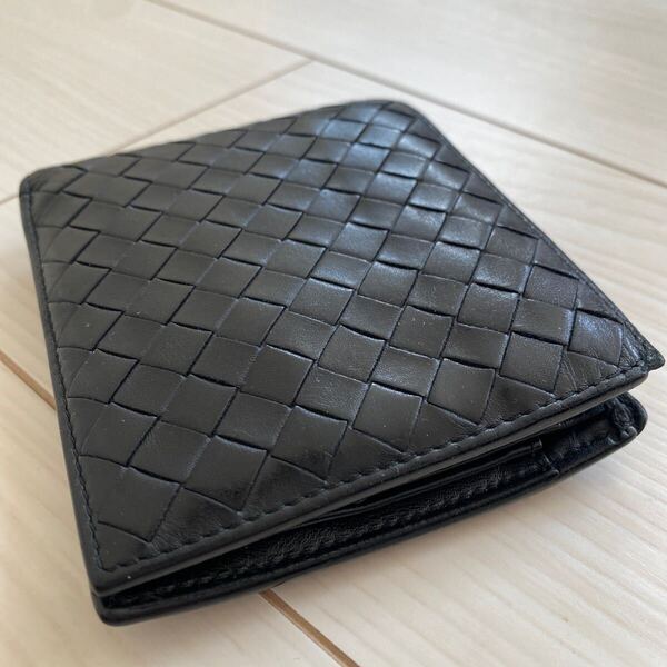 人気!美品!送料込み! BOTTEGA VENETA ボッテガヴェネタ イントレチャート コンパクトウォレット 二つ折り財布 小銭入れ レザー ミニ財布