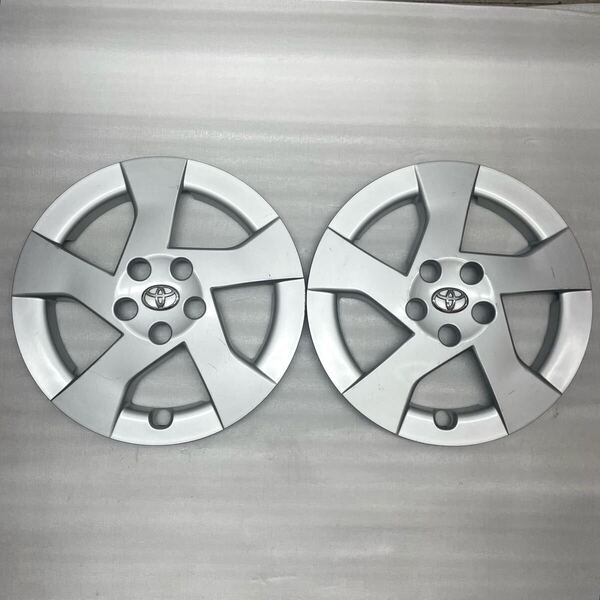 TOYOTA トヨタ純正☆ZVW30系 プリウス☆前期☆15インチ 純正ホイールキャップ☆2枚set☆42602-47110 ☆シルバー