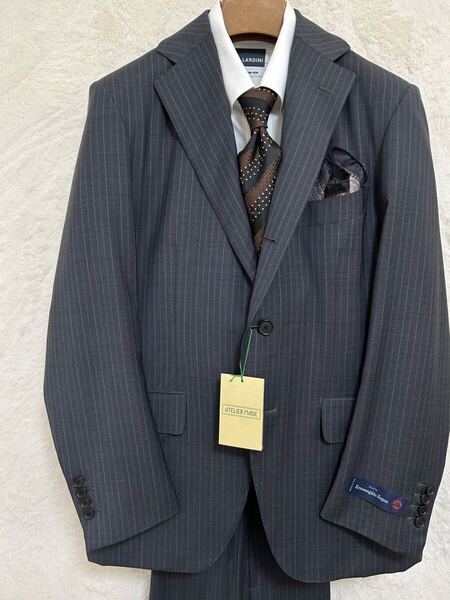 【新品未使用】春夏物 エルメネジルドゼニア Ermenegildo Zegna 社製生地使用 メンズ スーツ A5 (h170-w80) M チャコールグレー ストライプ