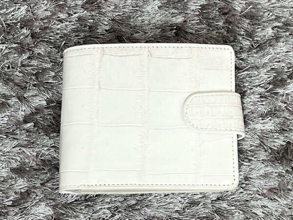 限定セール!【ヒマラヤクロコ】高級ワニ革 クロコダイル 二つ折り財布 マット仕上げ 小銭入れ付き ☆新品☆ 男女兼用