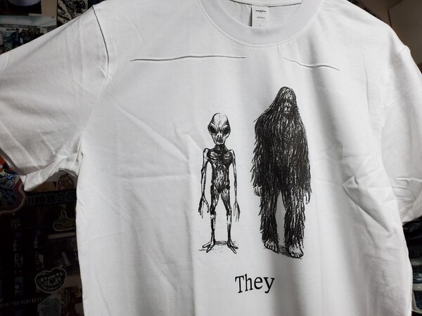 新品│エイリアン×ビッグフット│宇宙人×サスカッチ│輸入Tシャツ│海外インポート品│サイズL│ホワイト│白│HIPHOP│ストリート