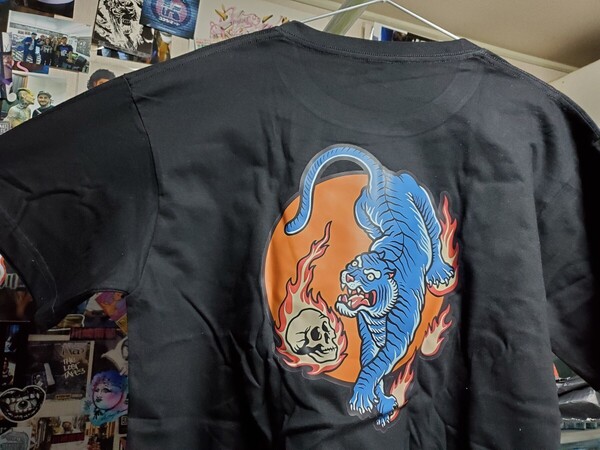 新品│ゆる格好いい80'sタイガー&スカル│輸入Tシャツ│海外インポート品│サイズL│ブラック│黒│HIPHOP│ストリート│バックプリント