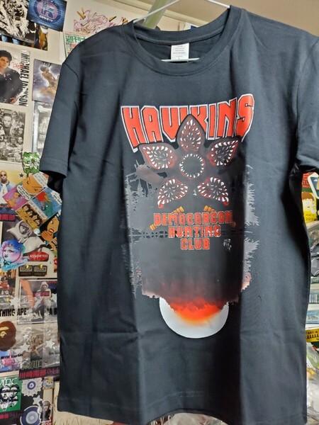 新品│プリント質悪いため激安投げ売り│ストレンジャーシングス│輸入Tシャツ│海外インポート品│サイズL│黒│デモゴルゴン、ホーキンス
