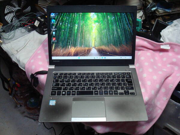 Windows 11 Intel 第6世代CPU i5-6200U 2.30GHz メモリ8GB M.2 SSD 256GB MS Office Pro Plus 2019付 dynabook R63/B 送料無料