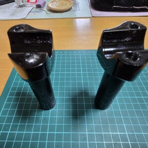 ■新車外し/即決送料無料■ハーレーダビッドソン純正4インチ ハンドルライザー/1inchハンドルバー用/ HARLEY-DAVIDSON グロスブラック 黒