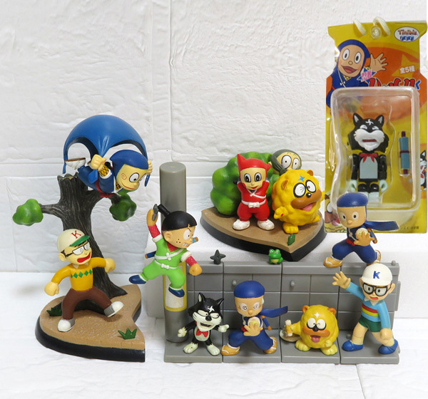 ハットリくん フィギュアでござる フィギュアセット 壁面ディスプレイ付き Yahoo!オークション -「忍者ハットリくん フィギュアでござる