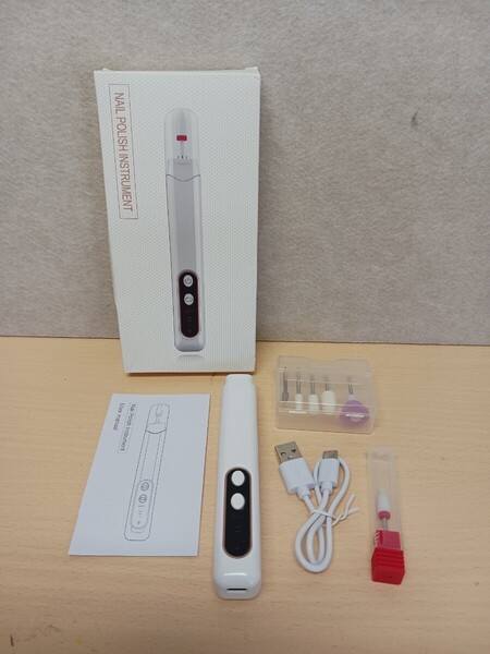 y051301k Yuehuam 電動ネイルマシン ネイルケア 爪磨き ネイルケアセット USB充電式500mAh 6種類の金属ヘッド付き LEDライト付
