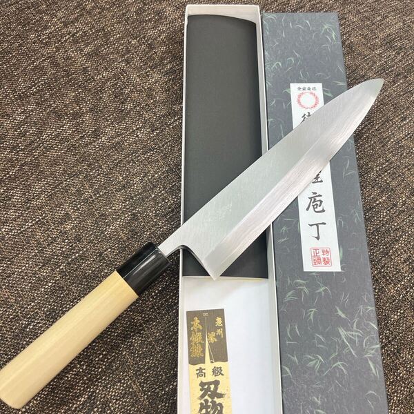 ★新品未使用★郷右馬允義弘白二鋼はがね鍛造身卸包丁240mm水牛丸柄右片刃マチ磨き裏押し加工済み堺の化粧箱入り調理器具 相出刃包丁和包丁