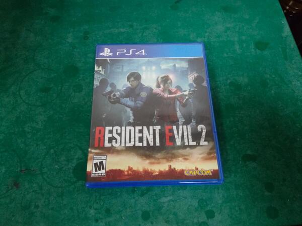 送料込み 美品 Resident Evil 2 (バイオハザードRE:2海外版)