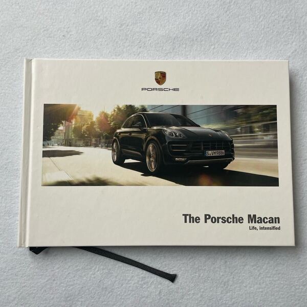 【美品】PORSCHE MACAN ポルシェ マカン カタログ 2015年版 ハードカバー