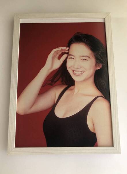 kj ★額装品★ 和久井映見 美乳 グラビア セクシー 水着 貴重写真 A4額入り ポスター風 女優 映画 ドラマ