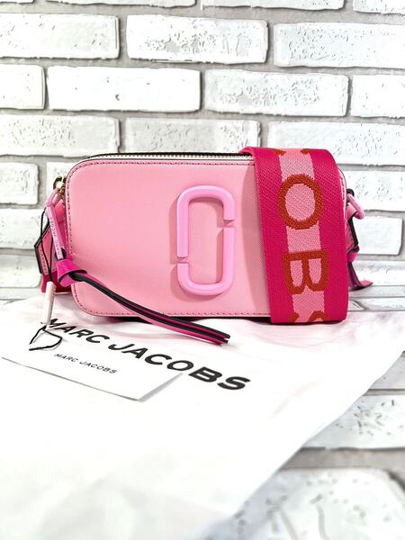 【新品、未使用】MARC JACOBS マークジェイコブス ザ スナップショット カメラバッグ ショルダーバッグ M0014538 961 PINKROSE