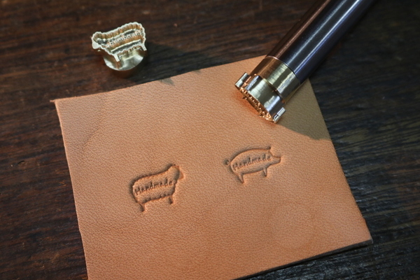 羊 豚 Handmade No.65 レザークラフト 打刻印 手打ち刻印 メタルスタンプ ヌメ革に 革細工 ハンドメイドに スタンプ 未
