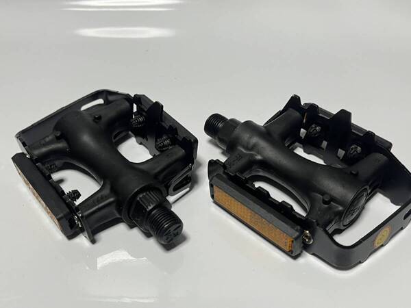 自転車フラットペダル アルミ枠仕様 ブラック 新品