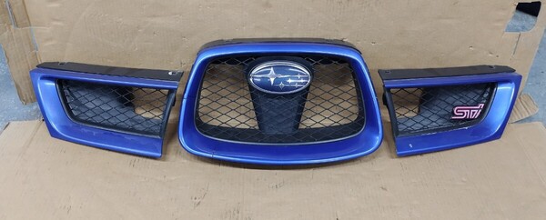 【送料無料】インプレッサ WRX STI GDB GDA GGA 後期 鷹目 純正 フロントグリル ラジエーターグリル F型 G型 02C WRブルー SUBARU impreza