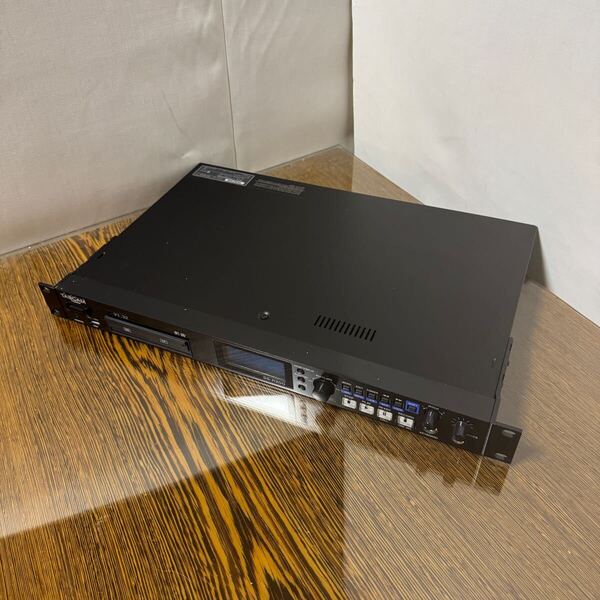 TASCAM ソリッドステートステレオレコーダー SS-R200
