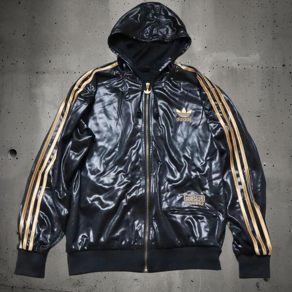 adidas/アディダス CHILE62 トラックジャケット ジャージ トレフォイルロゴ 刺繍ロゴ バックロゴ スリーストライプ 3本線 パーカー