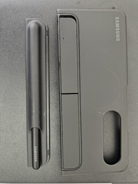 SPenSペン込み!Galaxy Z Fold4 Standing Cover with Pen|ブラック|スマホケース|Samsung