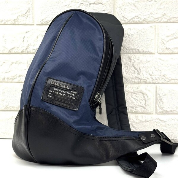 良品 DIESEL ディーゼル ボディバッグ クロスボディ レザースリング 黒 ネイビー ナイロン レザー Y2K ワンショルダー ユニセックス