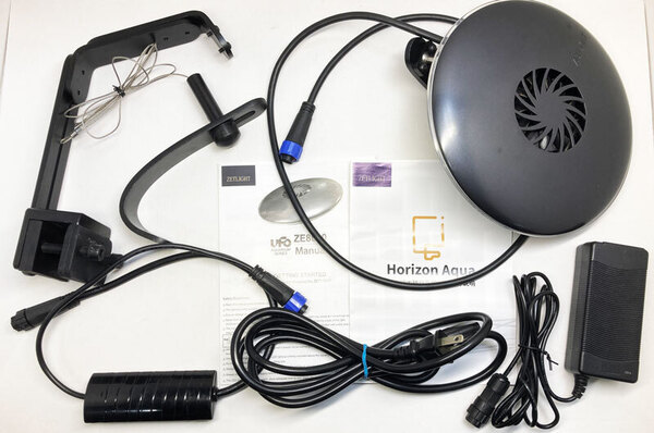 ◆中古 ZETLIGHT UFOライト(熱帯魚/水草用)ZE-8600F 55W LED 45~60cm水槽用 淡水 吊り下げワイヤーキット付属◆RGB アクアリウム