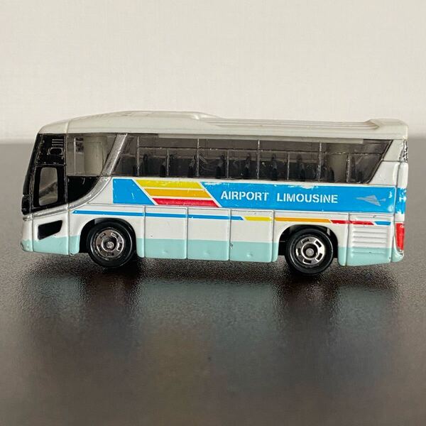 トミカ 日野 セレガ エアポートリムジン バス 大阪空港交通 HINO S’ELEGA (2005) ミニカー TOMICA