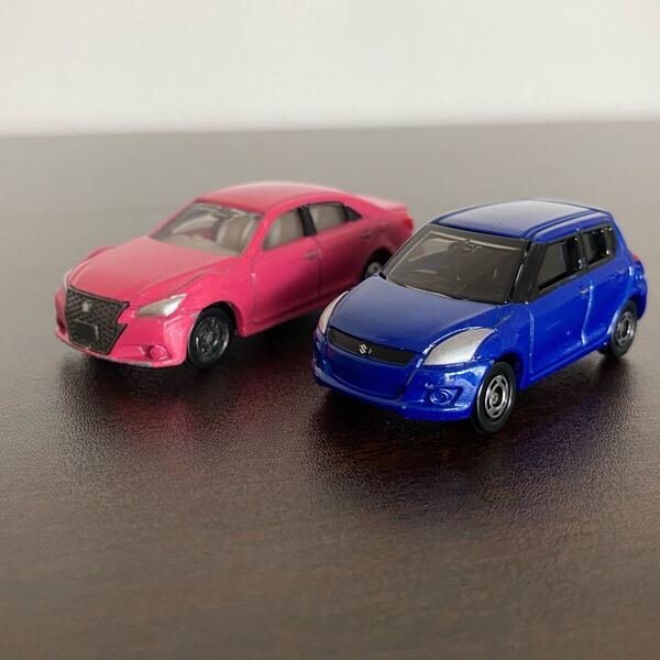 トミカ SUZUKI SWIFT スズキ スイフト TOYOTA CROWN ATHLETE トヨタ クラウン アスリート ミニカー フィギュア セット ①