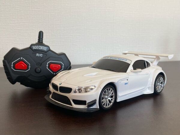 正規品 ライセンス品 BMW Z4 GT3 ラジコンカー 白 ホワイト ラジコン ミニカー