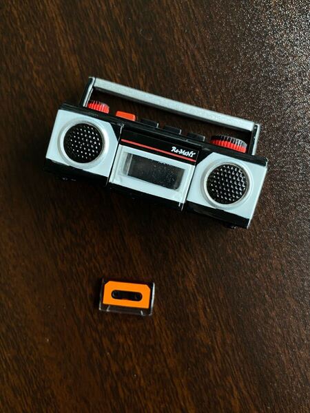 廃盤品 リーメント ミニチュア ラジカセ カセットテープ フィギュア 【ぷちレトロシリーズ なつかし家電がやってきた 】ドールハウス