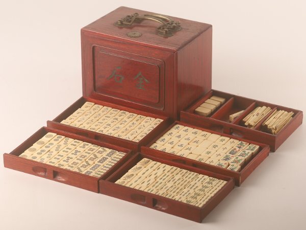 中国 竹嵌 骨牌 背竹牌 麻雀牌 唐木箱付 D 7900 - メルカリ