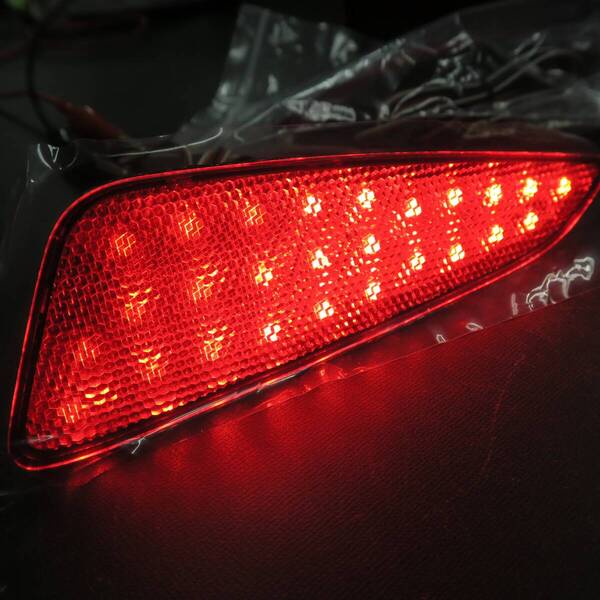処分目的 C-HR CHR ZYX10 NGX50 LEDリフレクター レンズ 反射機能付 スモール ブレーキ連動 カスタム パーツ 未使用 匿名配送 送料無料