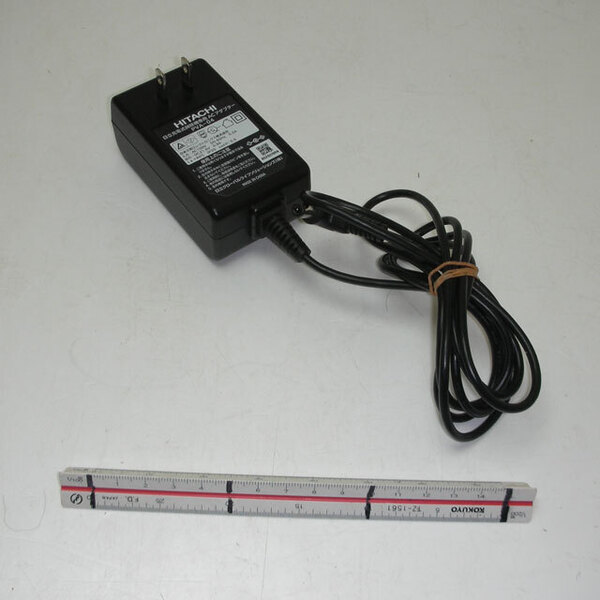 動作品:日立 PVA-04 ACアダプター DC 21.5V 0.9A 充電式 掃除機専用