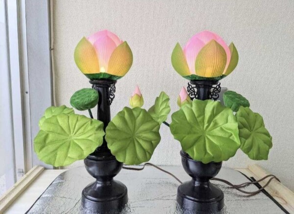 仏具用品 お盆用 提灯 御盆用 提灯 行灯 あんどん 京蓮華 山城蓮 1対 2個 専用箱にて発送します。 電気ローソクプレゼントします
