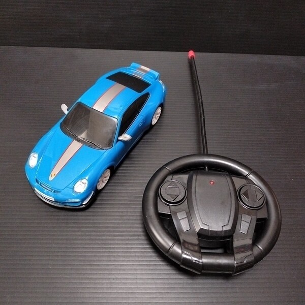 ● ラジコン「PORSCHE 911 GT3 RS」※リアウィングに破損あり ポルシェ