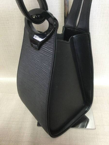 【美品】LOUIS VUITTON ◆ ルイヴィトン M52392 エピ ミニュイ ノワール 黒 ブラック ショルダーバッグ クロスボディ