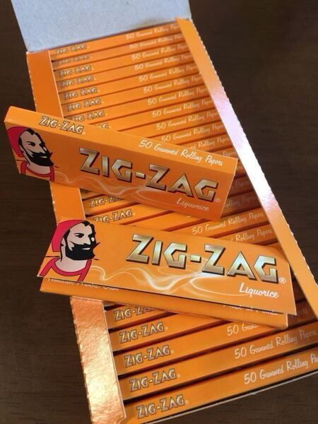 ジグザグ zigzag 手巻き タバコ ペーパー リコリス バラ 50個入り 送料無料!!
