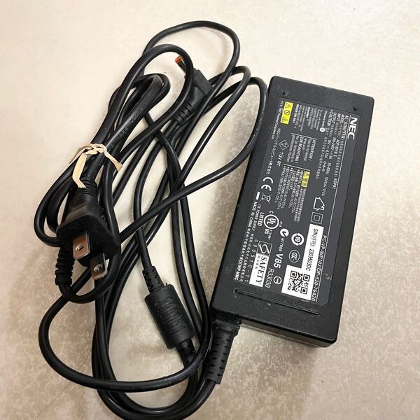 NEC ACアダプター ADP87 ADP-90YB★電源 出力 19V 4.74A 入力 100〜240V 1.3A★パソコン 交流 ACアダプタ ノートパソコン 中古 コンセント