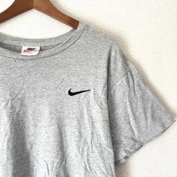 アメリカ製 USA★ナイキ ヴィンテージ Tシャツ M★古着 ビンテージ 90s NIKE 刺繍 胸ロゴ スウォッシュ グレー コットン 綿 オーバーサイズ
