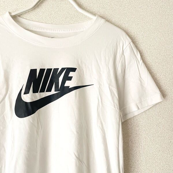 ナイキ Tシャツ 半袖Tシャツ レディース L★ホワイト 白 トップス コットン 綿 ロゴ スウォッシュ マーク シンプル スポーツ トレーニング