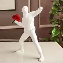 【バンクシー風アート作品】ストリートアート立体造形 オブジェ インテリアに最適! 花投げ人像爆撃機フィギィア