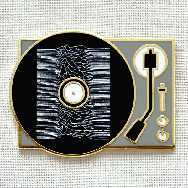 ジョイ・ディヴィジョン レコードプレーヤー 無線パルス◆ピンバッジ ピンズ バッチ ブローチ◆音楽 UKロック ポストパンク バンド