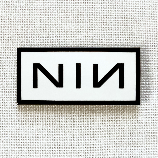 ナイン・インチ・ネイルズ Nine Inch Nails ロックバンド NIN ロゴ◆ピンバッジ ピンズ バッチ ブローチ◆音楽 インダストリアル