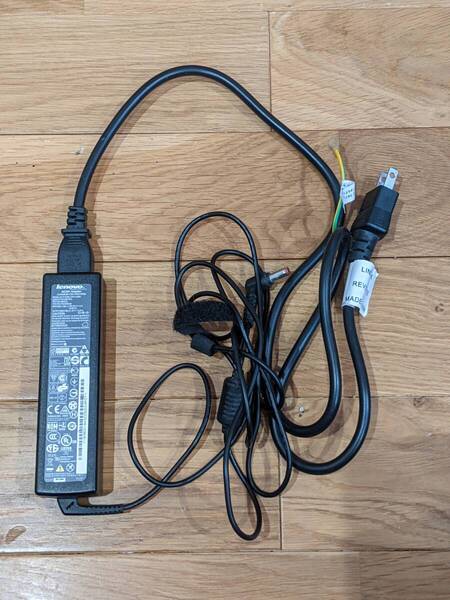 Lenovo 純正 ACアダプタ Model:CPA-A065 入力:100-240V 出力:20V 3.25A 65W *通電・電圧確認済み*