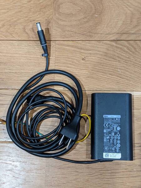 DELL 純正 ACアダプタ 入力:100-240V 50/60Hz 出力:19.5V 3.34A 65W コネクタ:丸型 *通電・電圧確認済み*
