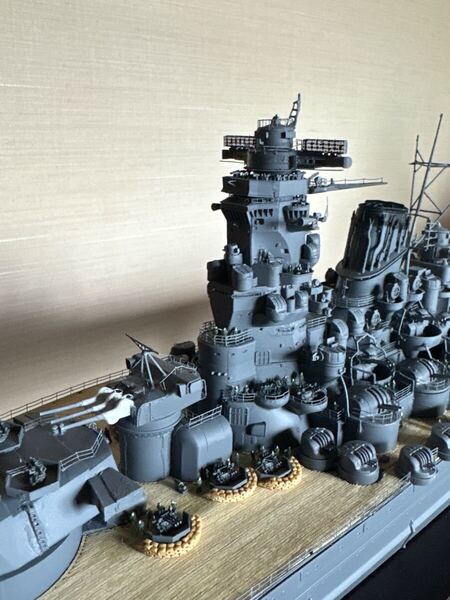 1/350 戦艦大和 完成品 ウォーターライン仕様 塗装済 アクリルケース付き
