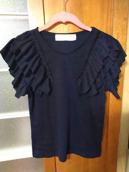 tocco トッコ カットソー ネイビー・フリル